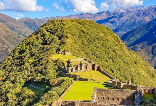 Choquequirao Trek to Machu Picchu